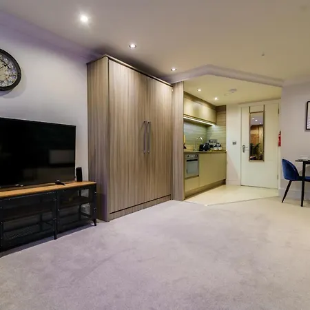 Entire - No. 47 - The Cosy Collection Ltd * York