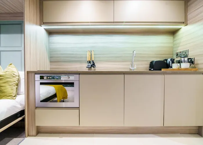 Entire - No. 47 - The Cosy Collection Ltd